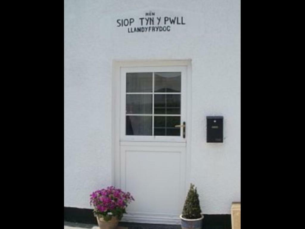 Villa The Old Shop Llandyfrydog Exterior foto